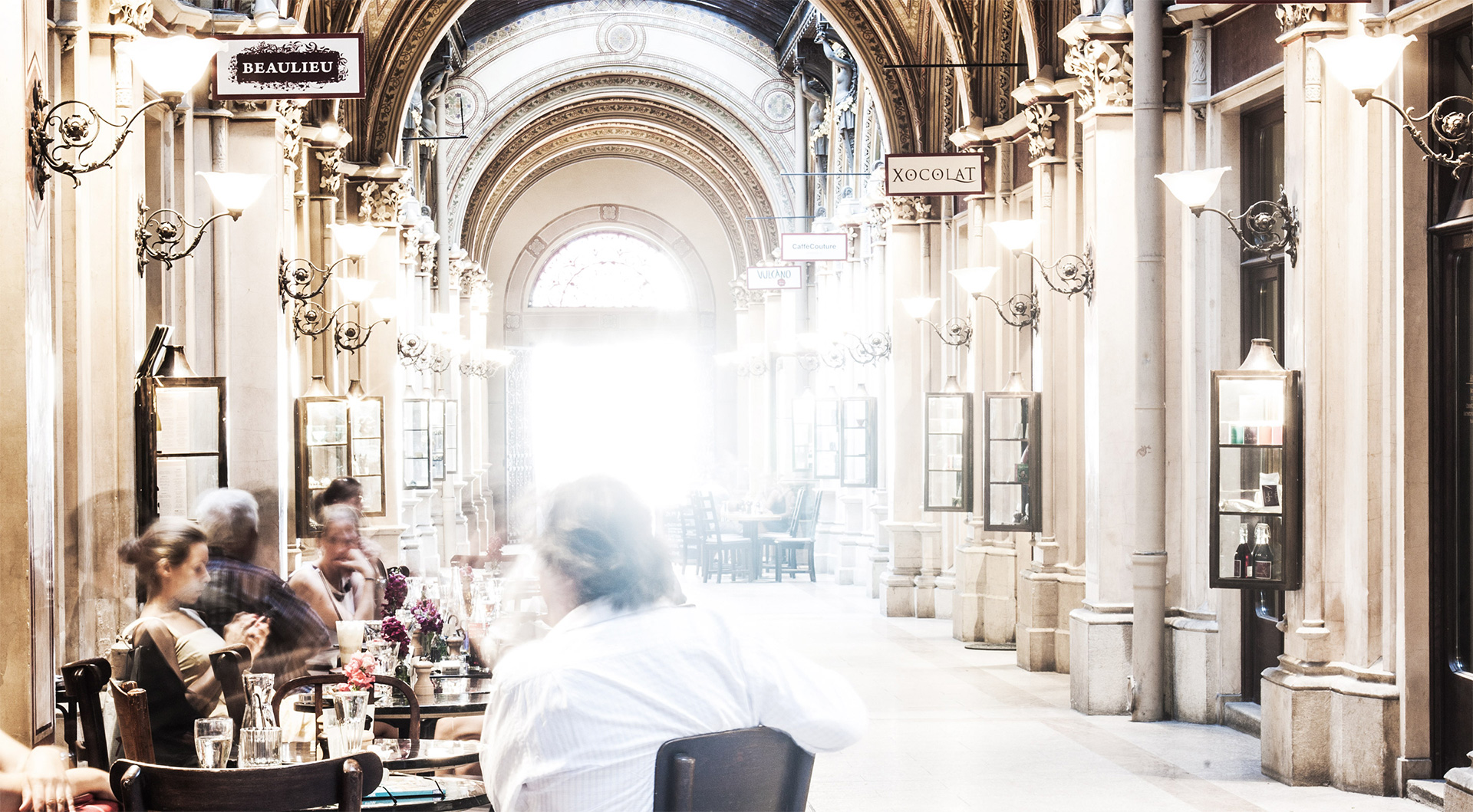 Beaulieu im Palais Ferstl in der Umgebung des KAYSER